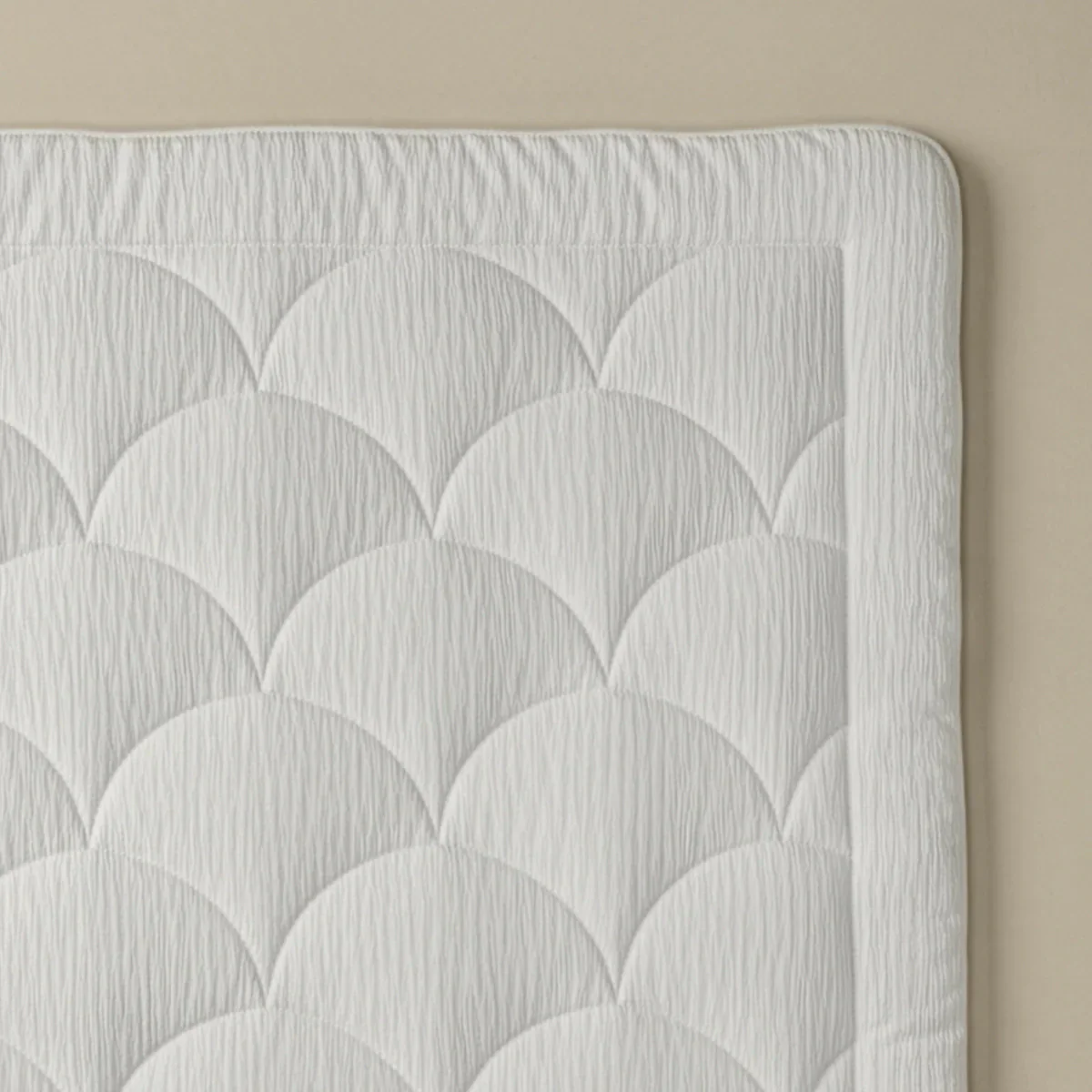Zelesta Velvetbed Chic - Beige - Image 6
